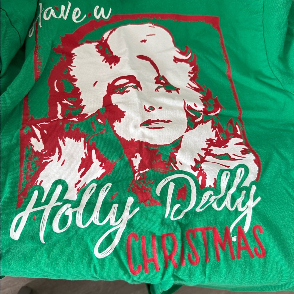 Gildan Green Christmas Graphic Tee